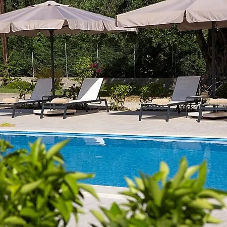 Elionas Hotel *